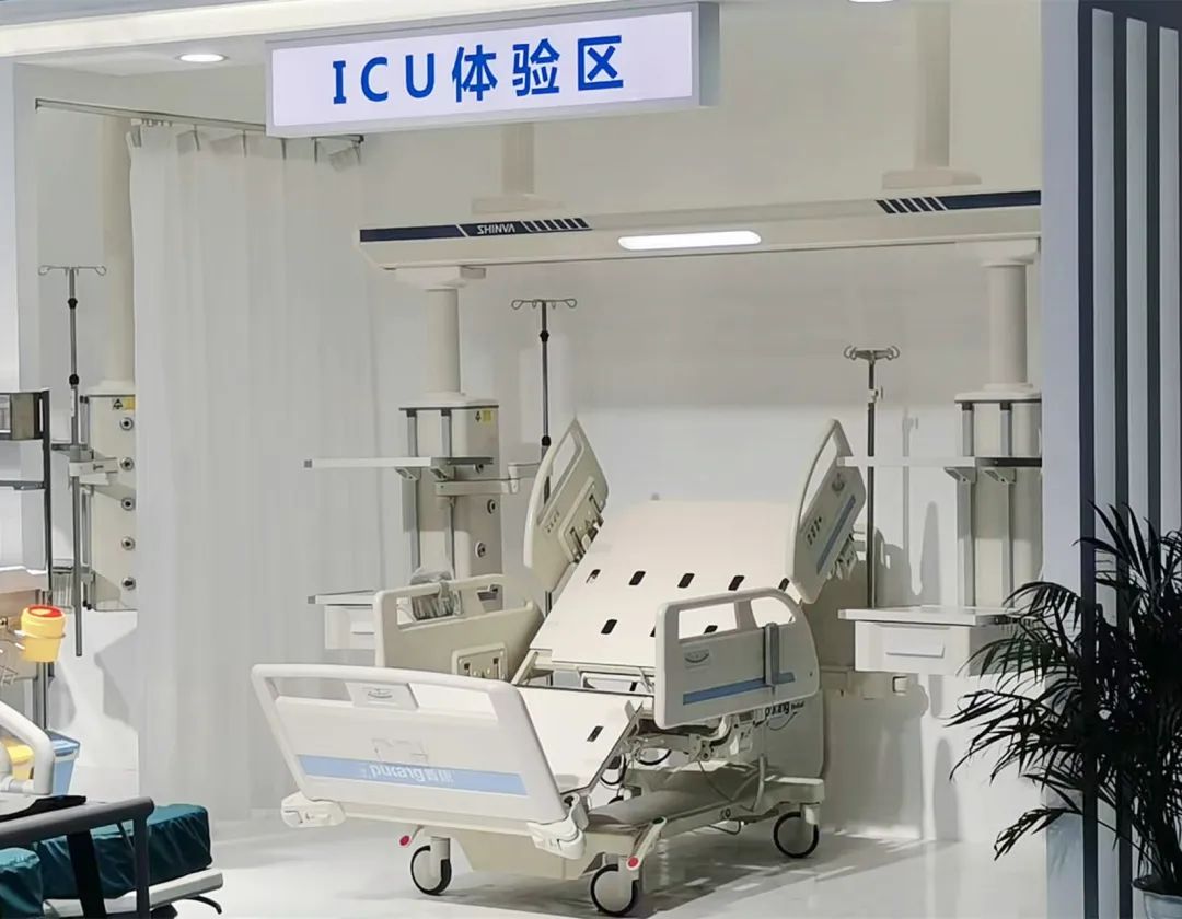 尊龙中国医疗,电动病床DA-7